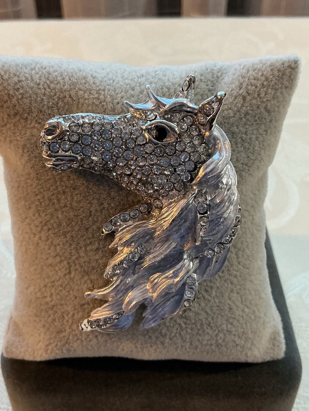 Austrian Pave’ Set Crystal Horse Head Silver Tone Equestrian Brooch